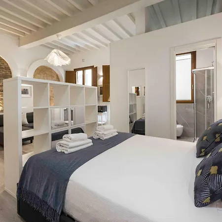 Deluxe Pitti By Mmega *