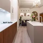 Deluxe Pitti By Mmega Daire *